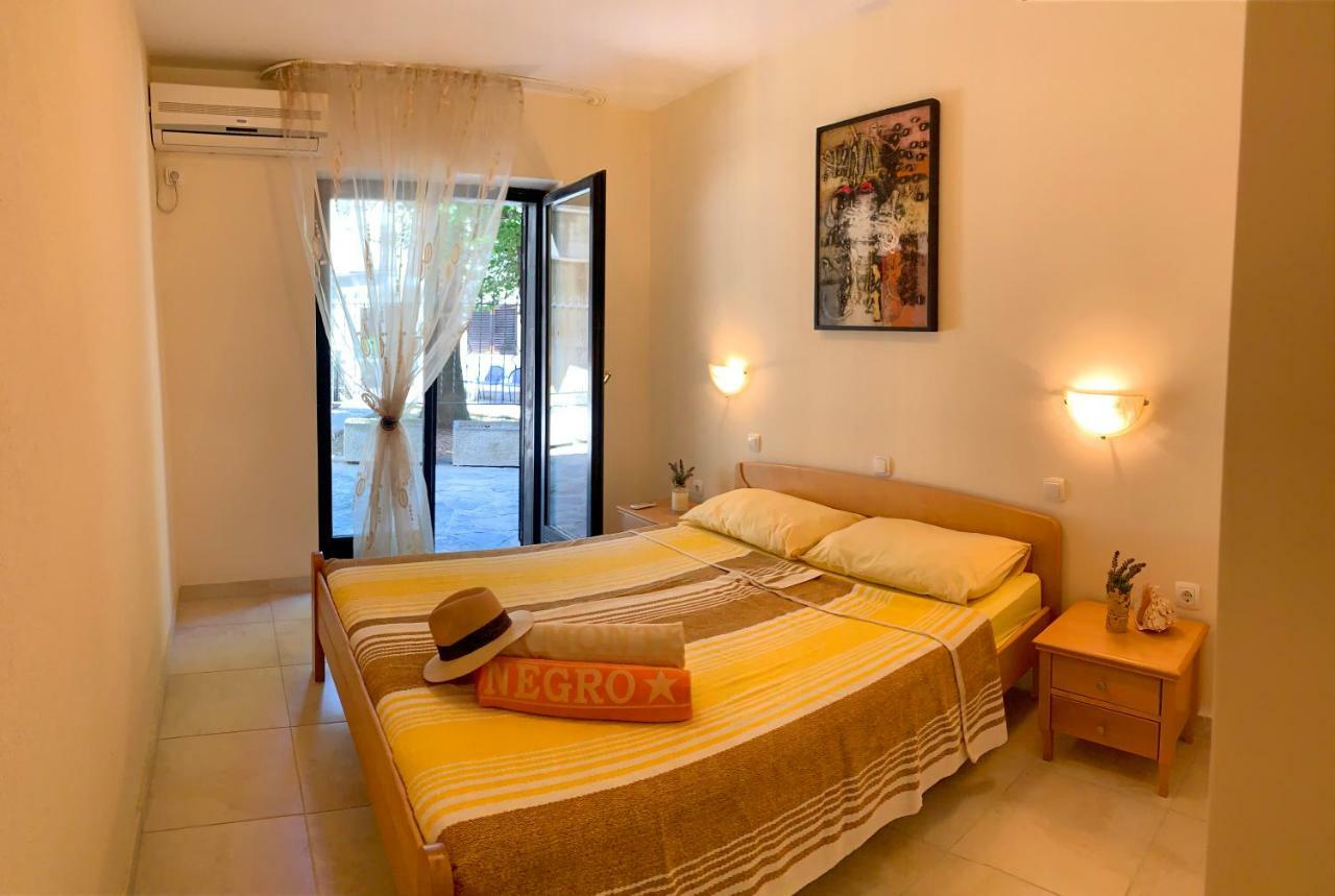 Villa Monte Boutique Apartments In Herceg Novi Exteriör bild
